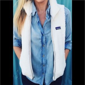 Patagonia white/cream fleece vest